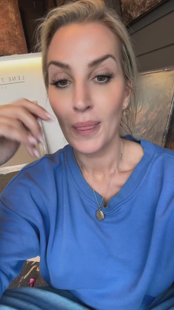 Trykk får du i de fleste størrelser.  Trykk på "Papir" eller "Lerret" under bildeteksten. Fra kr 1500